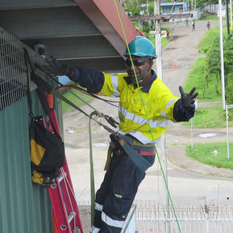 MTL Solar Installation Team 800x800